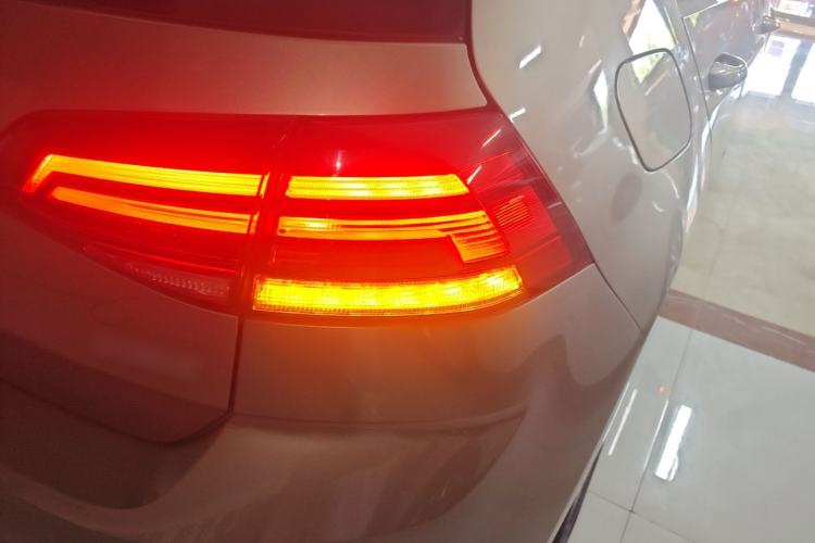 Used Volkswagen Golf 2018 1.6L Automatic Comfort Model Right Rear Taillight