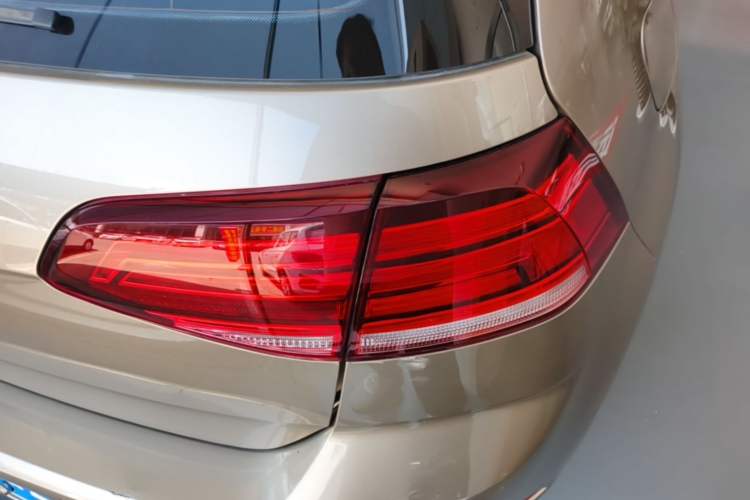 Used Volkswagen Golf 2018 230TSI Automatic Comfort Model Right Rear Taillight