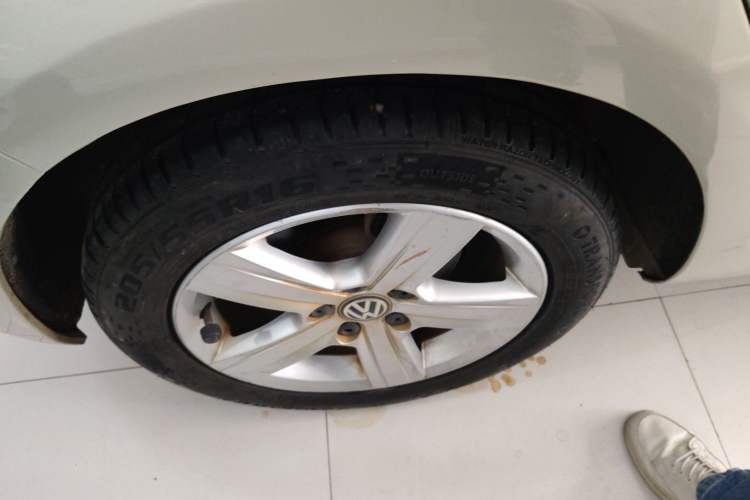 Used Volkswagen Golf 2018 1.6L Automatic Fashion Model Right Rear Wheel Hub