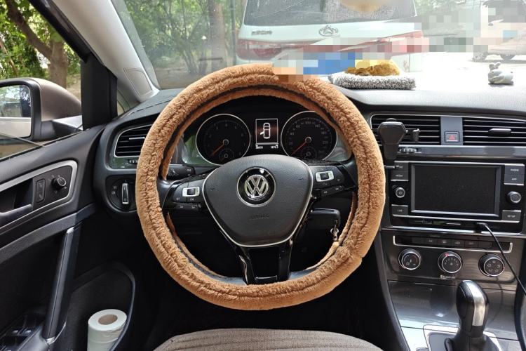 Used Volkswagen Golf 2018 1.6L Automatic Comfort Model Steering Wheel