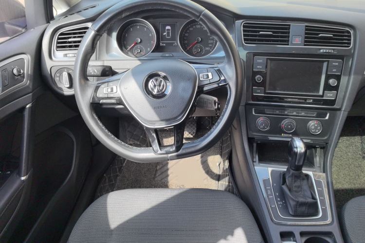Used Volkswagen Golf 2018 230TSI Automatic Comfort Model Steering Wheel