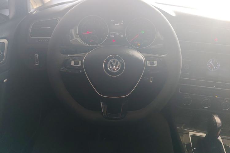 Used Volkswagen Golf 2018 230TSI Automatic Comfort Model Steering Wheel