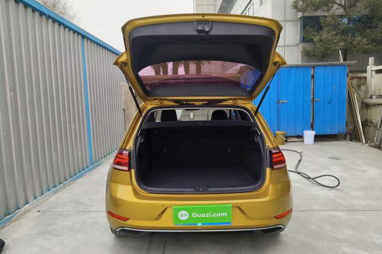 Used Volkswagen Golf 2018 230TSI Automatic Comfort Model Trunk
