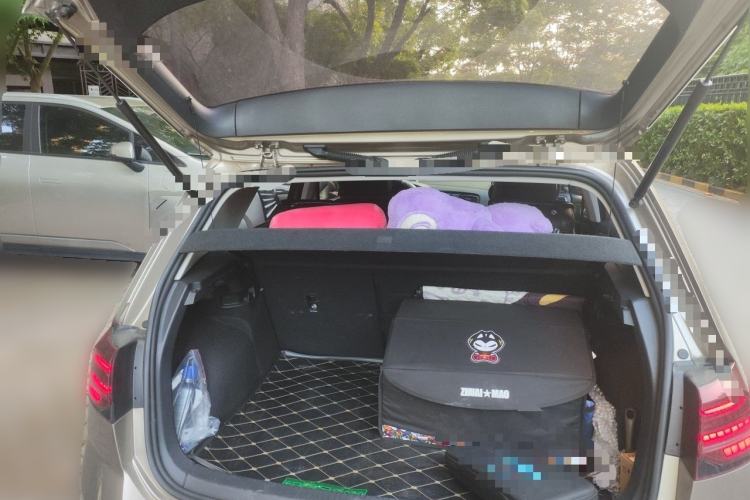 Used Volkswagen Golf 2018 230TSI Automatic Luxury Version Trunk