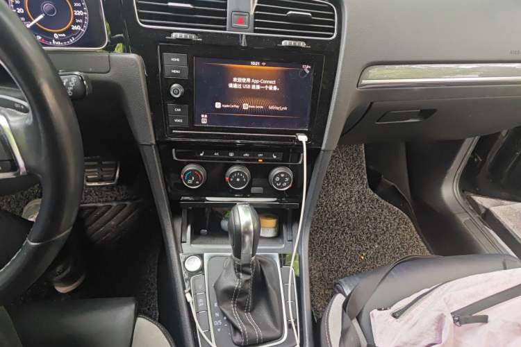 Used Volkswagen Golf 2019 280TSI DSG R-Line China VI Standard Audio And AC Panel