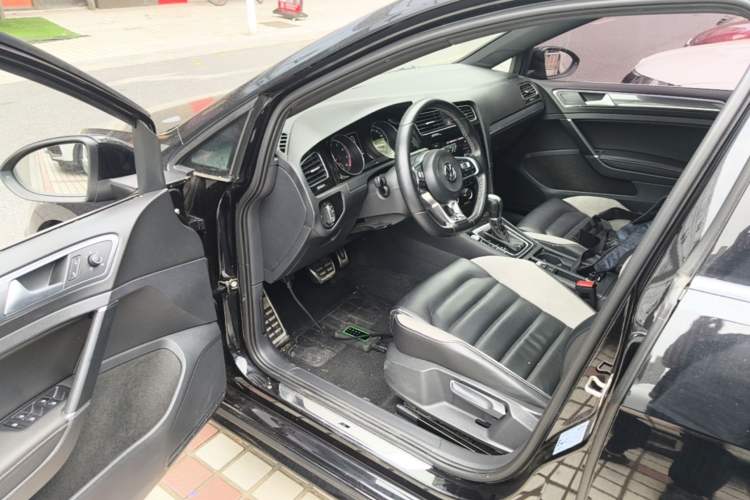 Used Volkswagen Golf 2019 280TSI DSG R-Line Model China V Standard Driver Seat