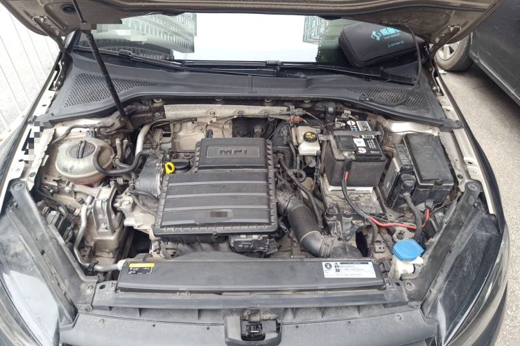 Used Volkswagen Golf 2019 1.6L Automatic Comfort Model China V Standard Engine Bay