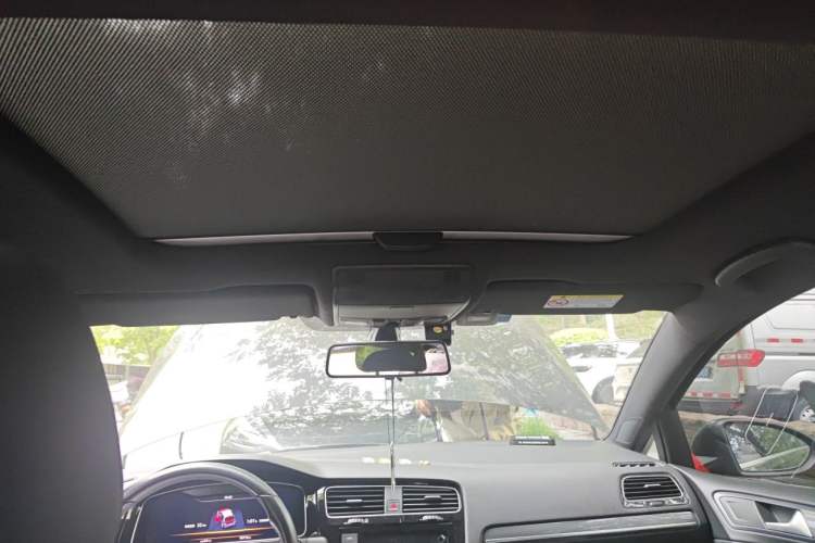 Used Volkswagen Golf 2019 280TSI DSG R-Line China VI Standard Headliner