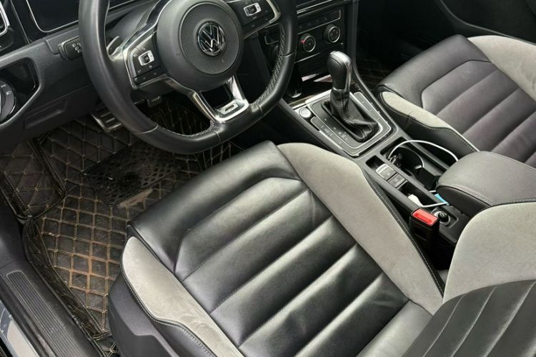 Used Volkswagen Golf 2019 280TSI DSG R-Line China VI Standard Interior 2