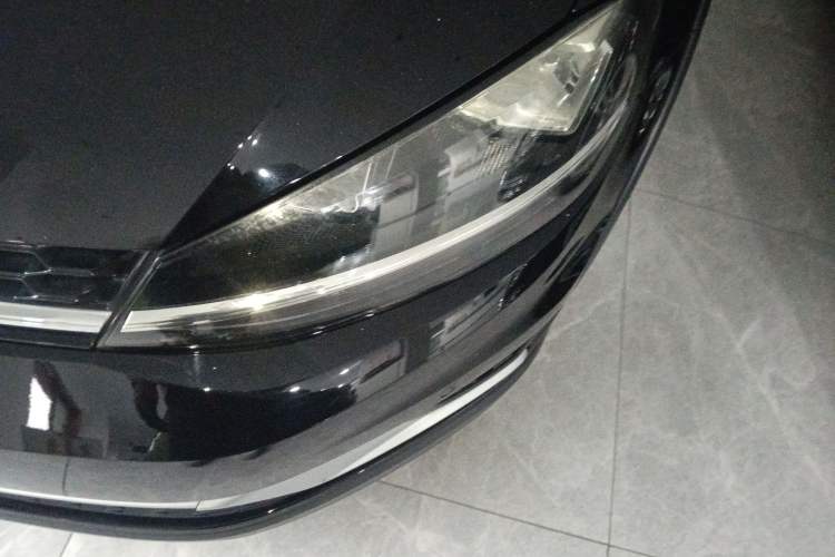 Used Volkswagen Golf 2019 1.8TSI Travel Edition Left Front Headlight