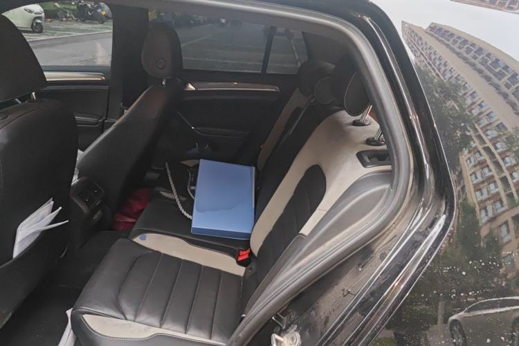 Used Volkswagen Golf 2019 280TSI DSG R-Line China VI Standard Left Rear Seat