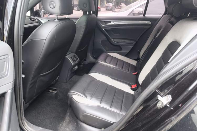 Used Volkswagen Golf 2019 280TSI DSG R-Line Model China V Standard Left Rear Seat
