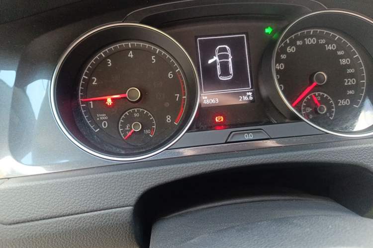 Used Volkswagen Golf 2019 1.6L Automatic Comfort Model China V Standard Odometer Close Up