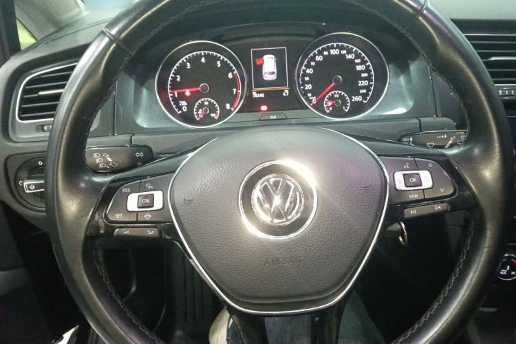 Used Volkswagen Golf 2019 1.8TSI Travel Edition Steering Wheel