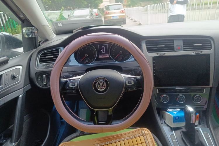 Used Volkswagen Golf 2019 1.6L Automatic Comfort Model China V Standard Steering Wheel