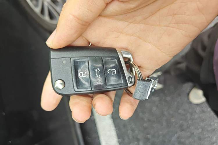 Used Volkswagen Golf 2019 280TSI DSG R-Line China VI Standard Vehicle Key