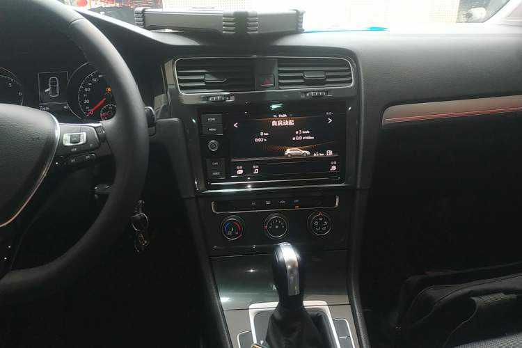 Used Volkswagen Golf 2019 280TSI DSG Comfort Version China V Standard Audio And AC Panel