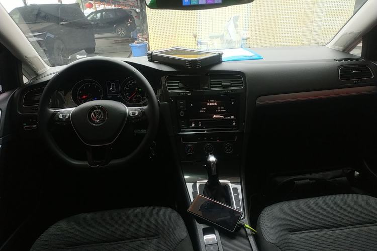 Used Volkswagen Golf 2019 280TSI DSG Comfort Version China V Standard Center Console
