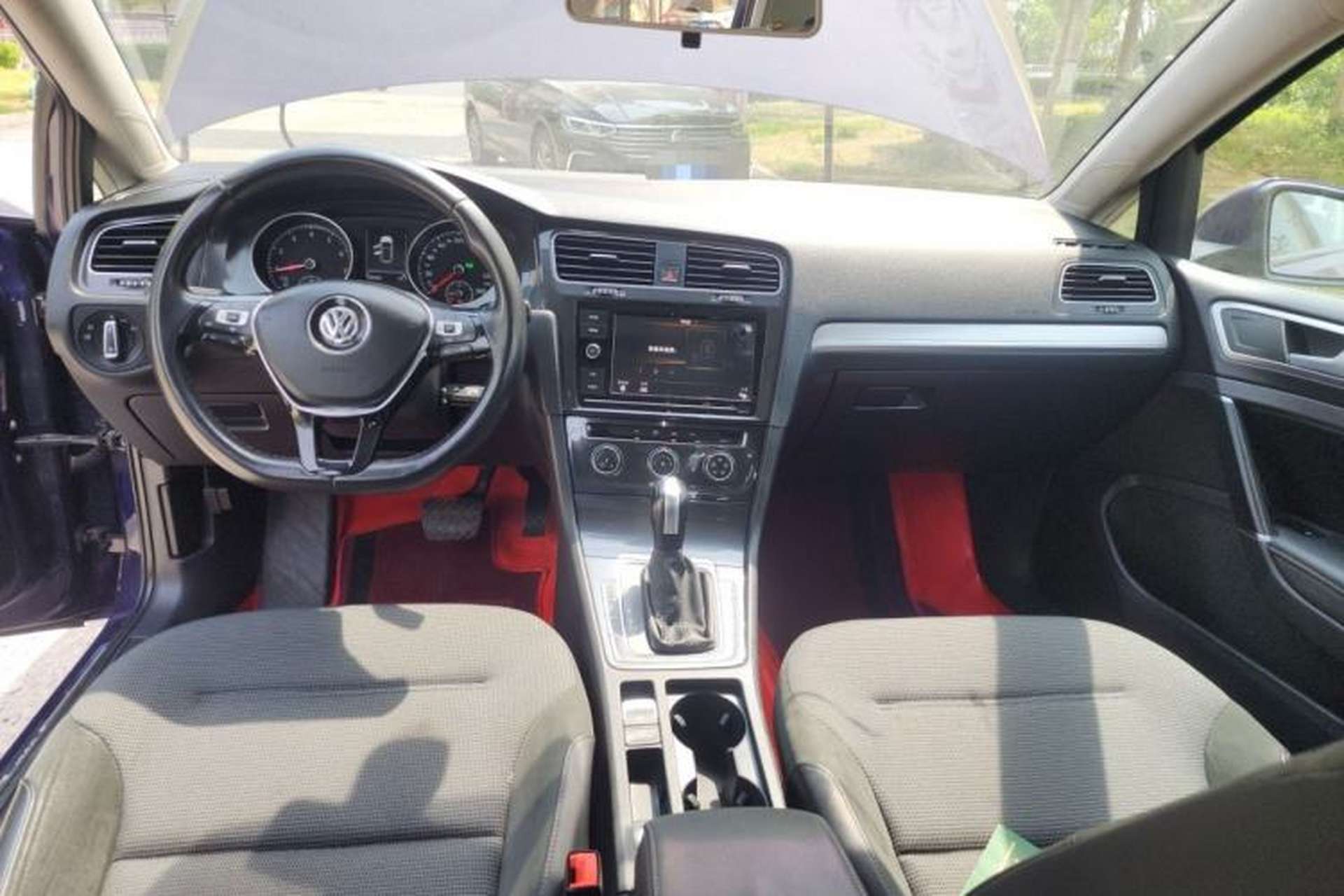 Used Volkswagen Golf 2019 280TSI DSG Comfort Version China VI Standard Center Console