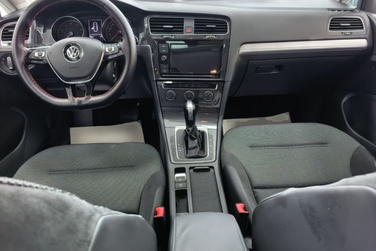 Used Volkswagen Golf 2019 280TSI DSG Comfort Version China V Standard Center Console