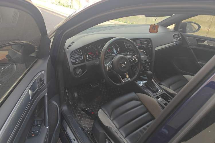 Used Volkswagen Golf 2019 280TSI DSG R-Line Model China V Standard Driver Seat