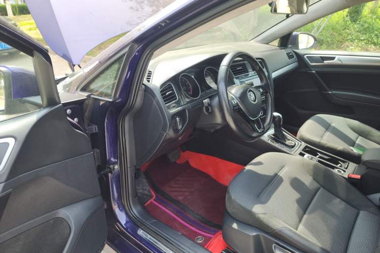 Used Volkswagen Golf 2019 280TSI DSG Comfort Version China VI Standard Driver Seat