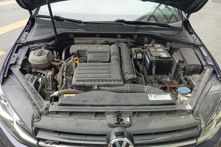 Used Volkswagen Golf 2019 280TSI DSG R-Line Model China V Standard Engine Bay