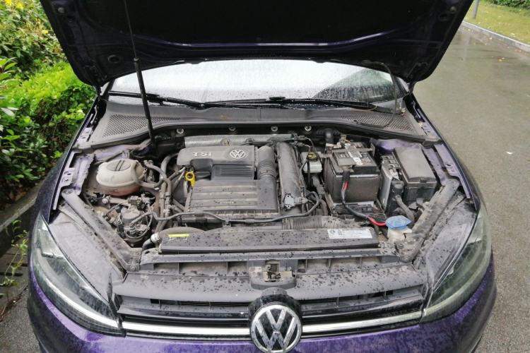 Used Volkswagen Golf 2019 280TSI DSG Comfort Version China VI Standard Engine Bay
