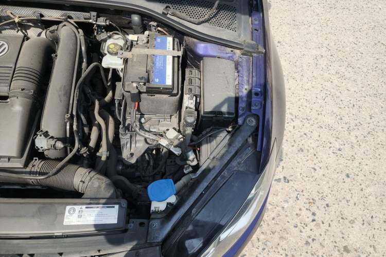 Used Volkswagen Golf 2019 280TSI DSG Comfort Version China VI Standard Engine Bay Left