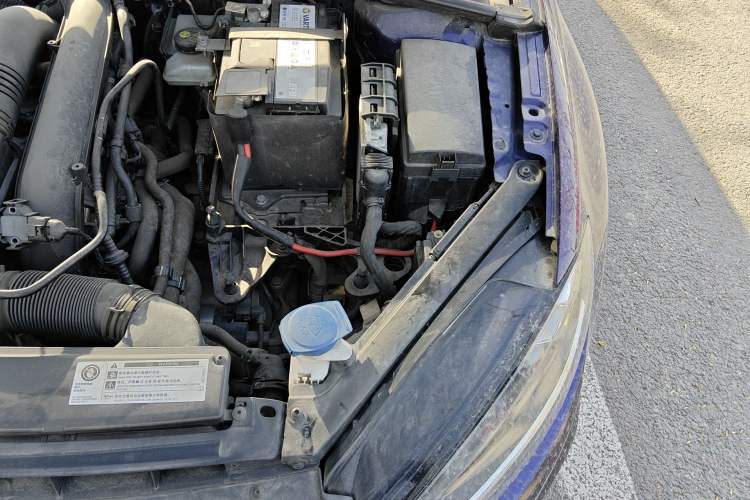 Used Volkswagen Golf 2019 280TSI DSG Comfort Version China VI Standard Engine Bay Left