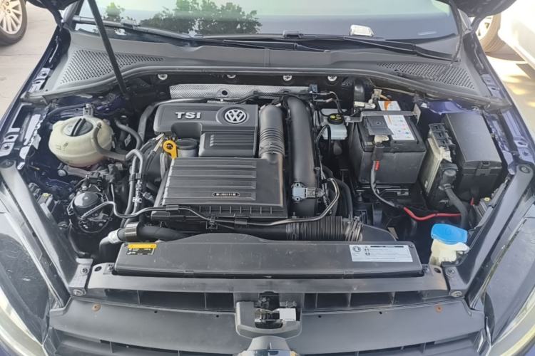 Used Volkswagen Golf 2019 200TSI DSG Comfort & Ambition Edition China VI Standard Engine Bay