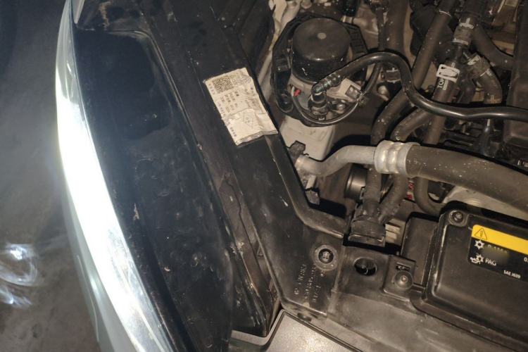 Used Volkswagen Golf 2019 280TSI DSG R-Line China VI Standard Engine Bay Right
