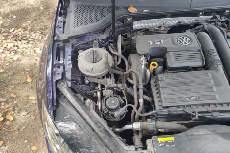 Used Volkswagen Golf 2019 200TSI DSG Comfort & Ambition Edition China VI Standard Engine Bay Right