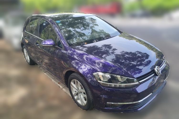 Used Volkswagen Golf 2019 200TSI DSG Comfort & Ambition Edition China VI Standard Front Right 45 Deg
