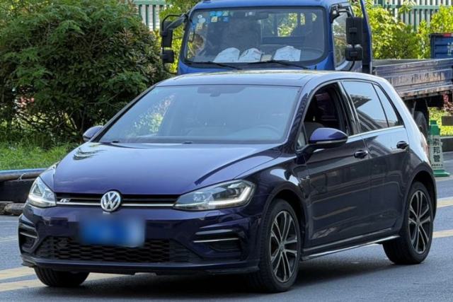 Ojetý Volkswagen Golf 2019 280TSI DSG R-Line Model China V Standard