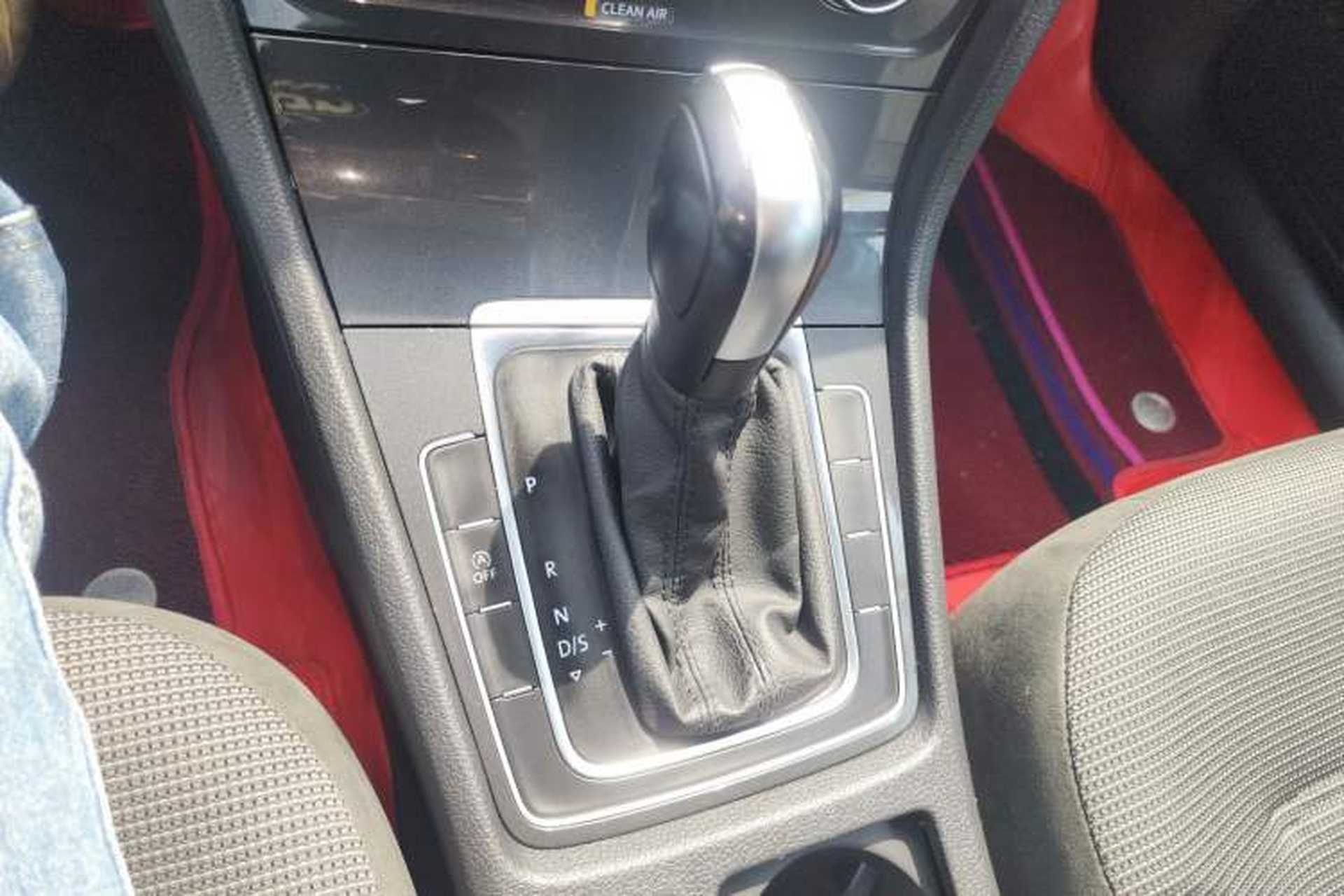 Used Volkswagen Golf 2019 280TSI DSG Comfort Version China VI Standard Gear Lever