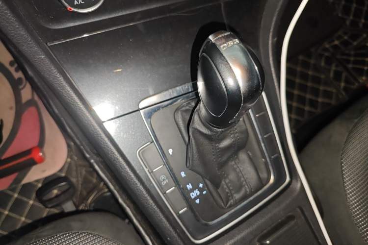 Used Volkswagen Golf 2019 280TSI DSG Comfort Version China V Standard Gear Lever