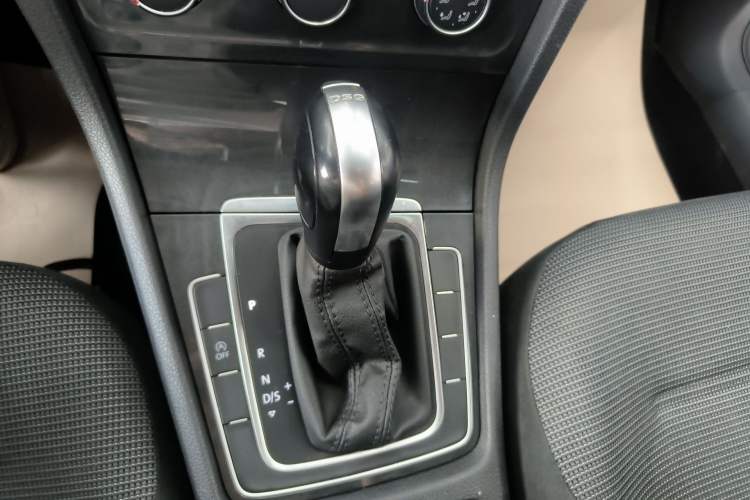 Used Volkswagen Golf 2019 280TSI DSG Comfort Version China V Standard Gear Lever