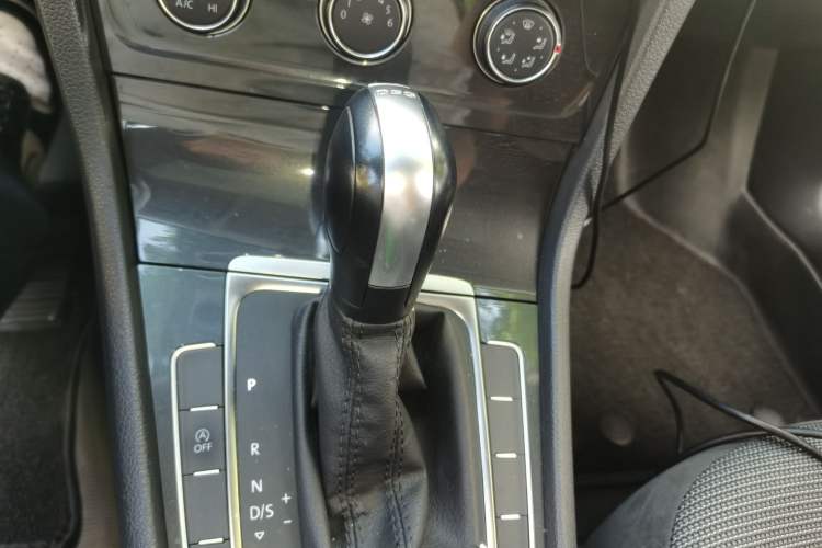 Used Volkswagen Golf 2019 280TSI DSG Comfort Version China V Standard Gear Lever