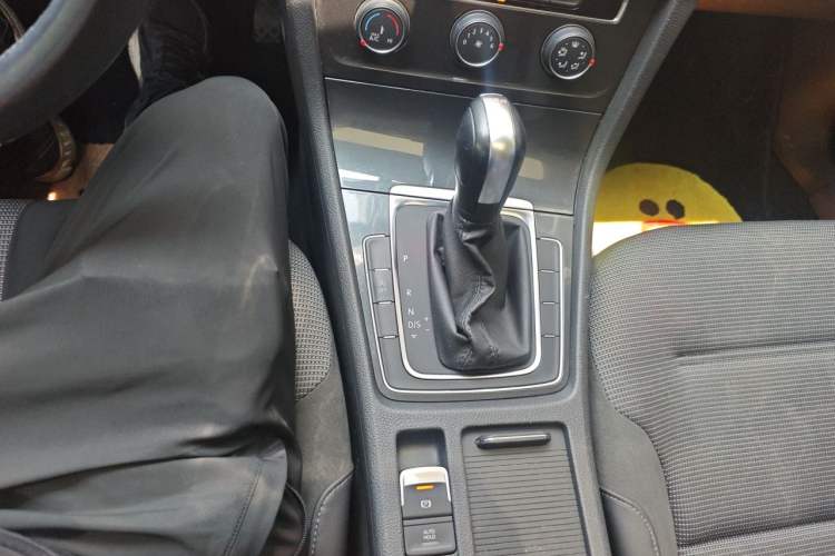 Used Volkswagen Golf 2019 280TSI DSG Comfort Version China V Standard Gear Lever