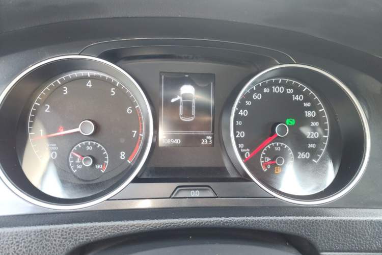 Used Volkswagen Golf 2019 280TSI DSG Comfort Version China VI Standard Instrument Cluster