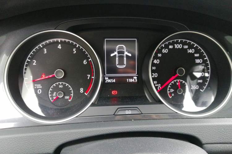 Used Volkswagen Golf 2019 280TSI DSG Comfort Version China VI Standard Instrument Cluster
