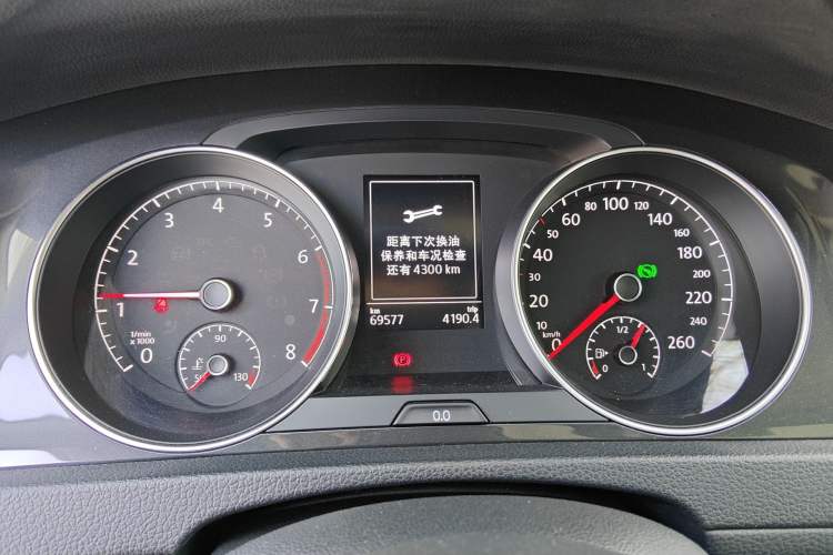 Used Volkswagen Golf 2019 280TSI DSG Comfort Version China VI Standard Instrument Cluster