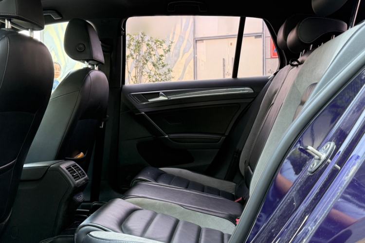 Used Volkswagen Golf 2019 280TSI DSG R-Line Model China V Standard Interior 4
