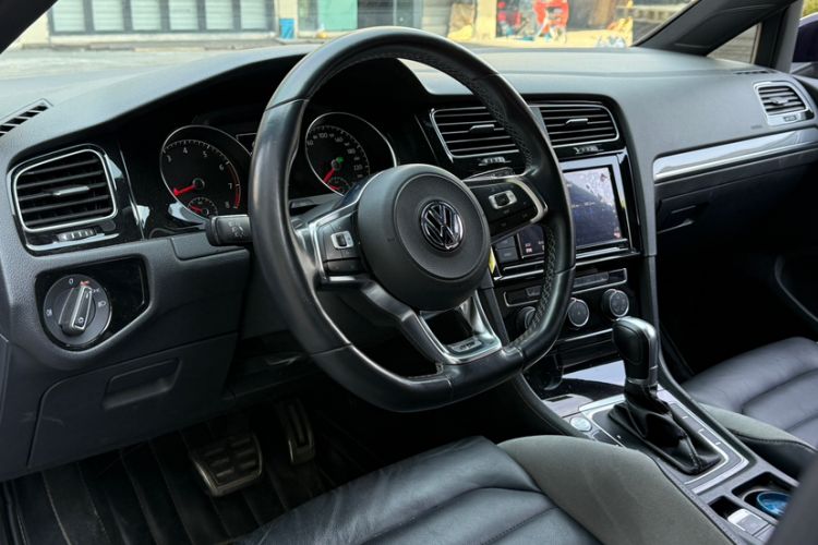 Used Volkswagen Golf 2019 280TSI DSG R-Line Model China V Standard Interior 6
