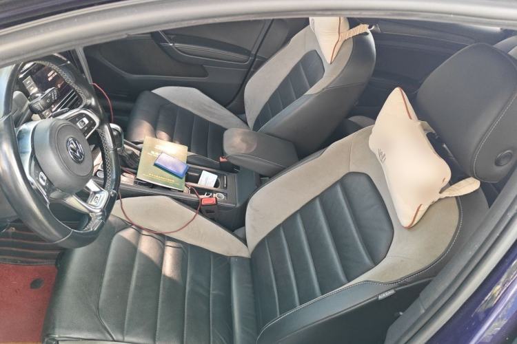 Used Volkswagen Golf 2019 280TSI DSG R-Line China VI Standard Left Front Seat