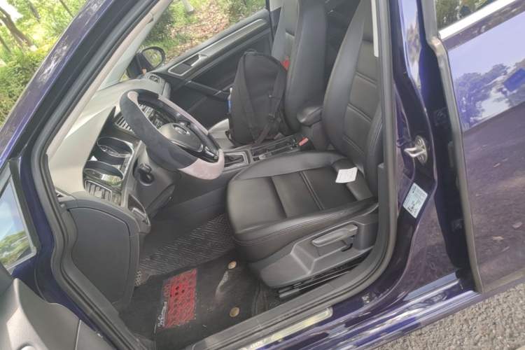 Used Volkswagen Golf 2019 200TSI DSG Comfort & Ambition Edition China VI Standard Left Front Seat