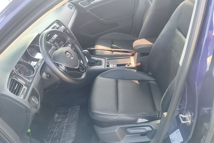 Used Volkswagen Golf 2019 200TSI DSG Comfort & Ambition Edition China VI Standard Left Front Seat