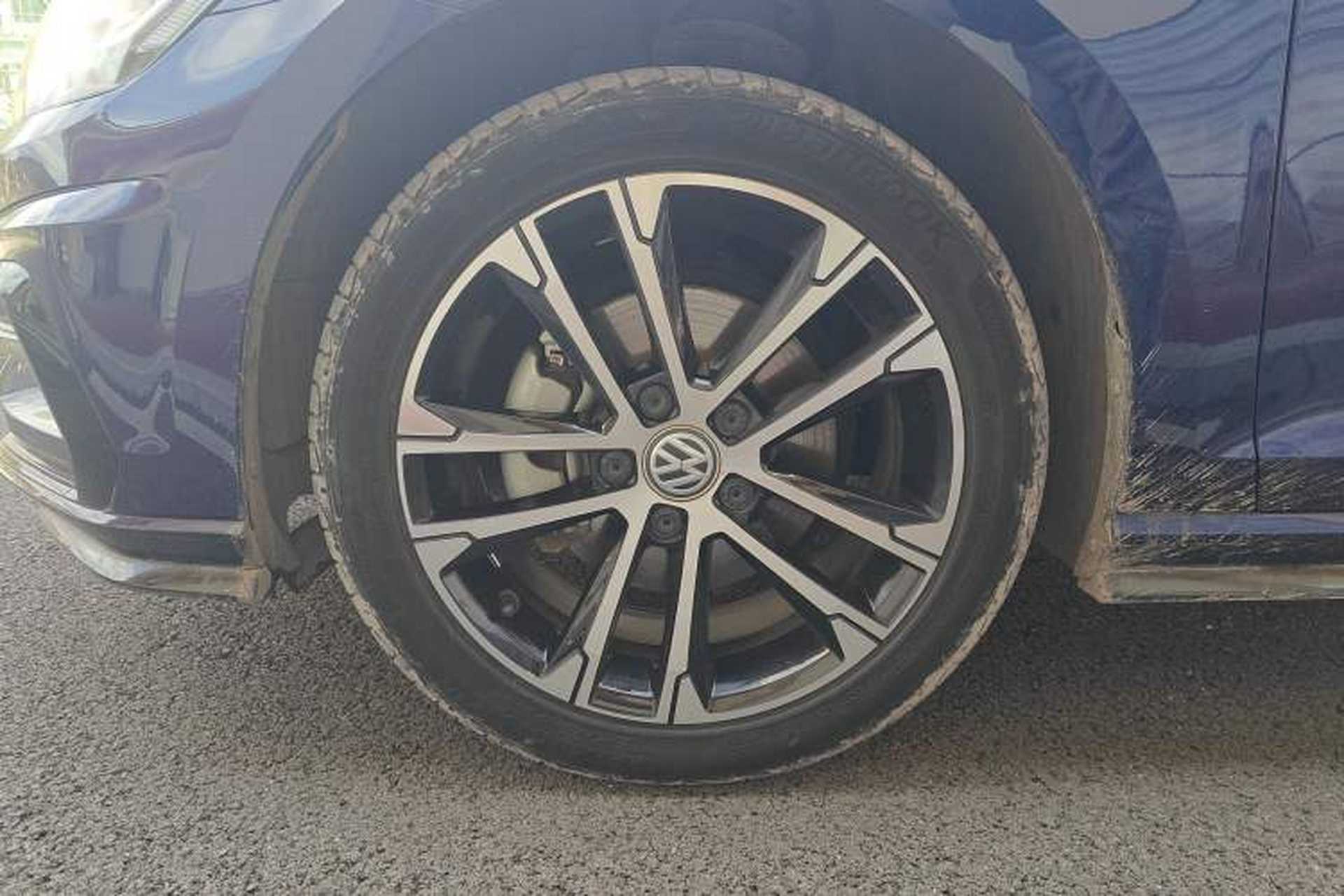 Used Volkswagen Golf 2019 280TSI DSG R-Line Model China V Standard Left Front Wheel Hub