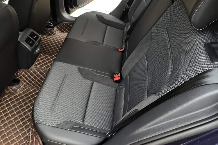 Used Volkswagen Golf 2019 280TSI DSG Comfort Version China VI Standard Left Rear Seat